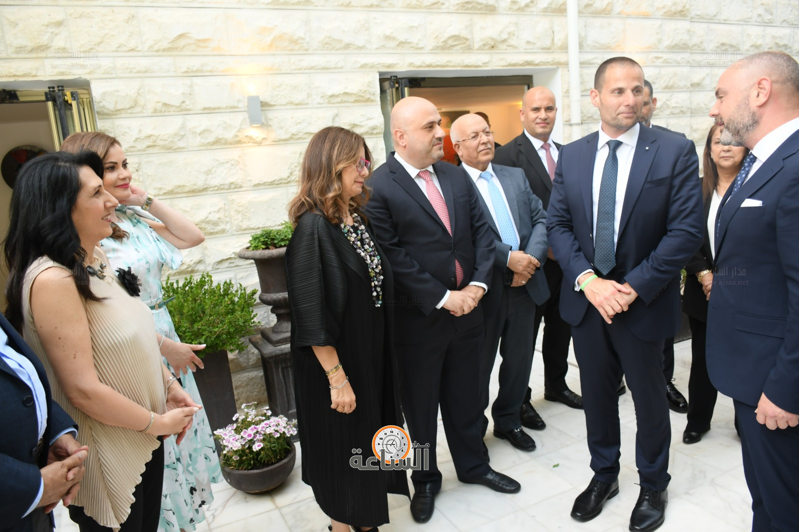 Madar Al-Saa Images 0.7216587331857542