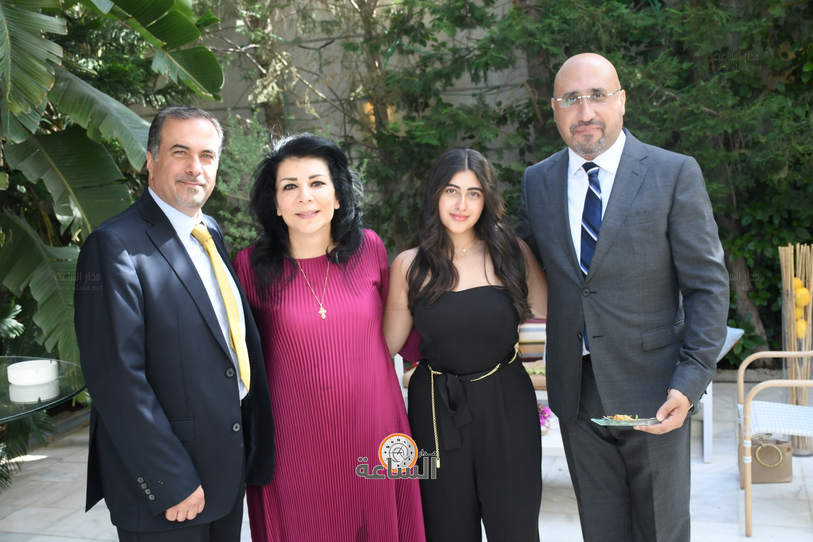 Madar Al-Saa Images 0.041197492047492235