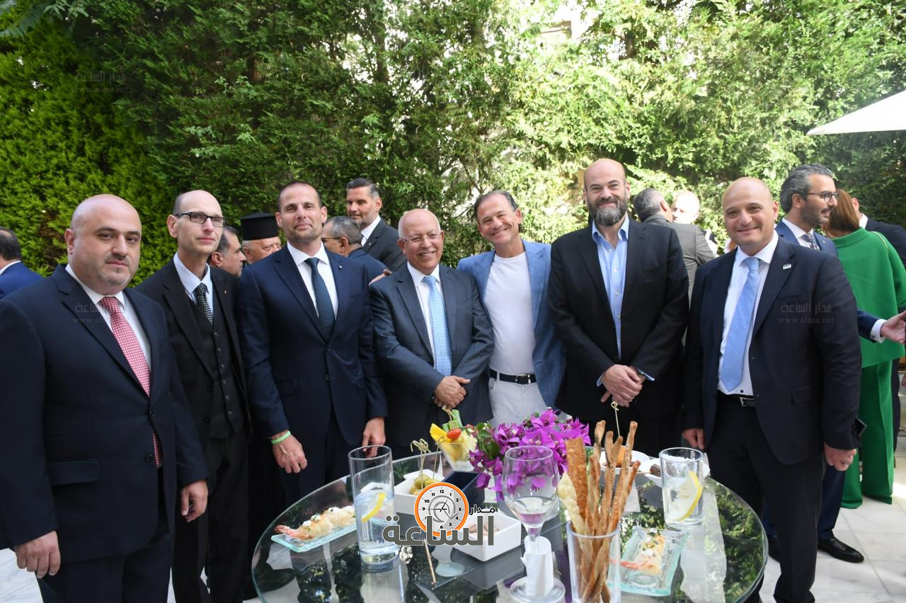 Madar Al-Saa Images 0.9256319557581826