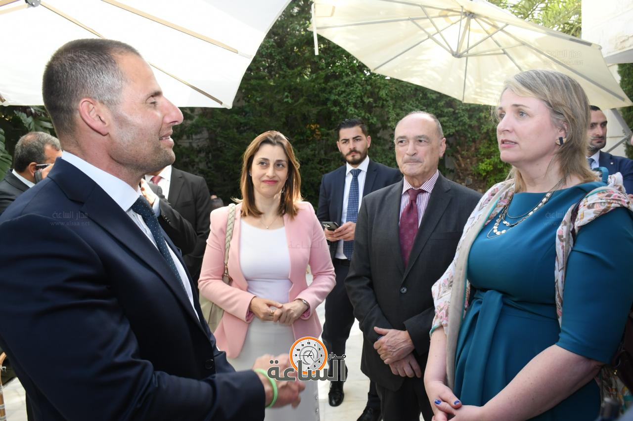 Madar Al-Saa Images 0.07680252561848022