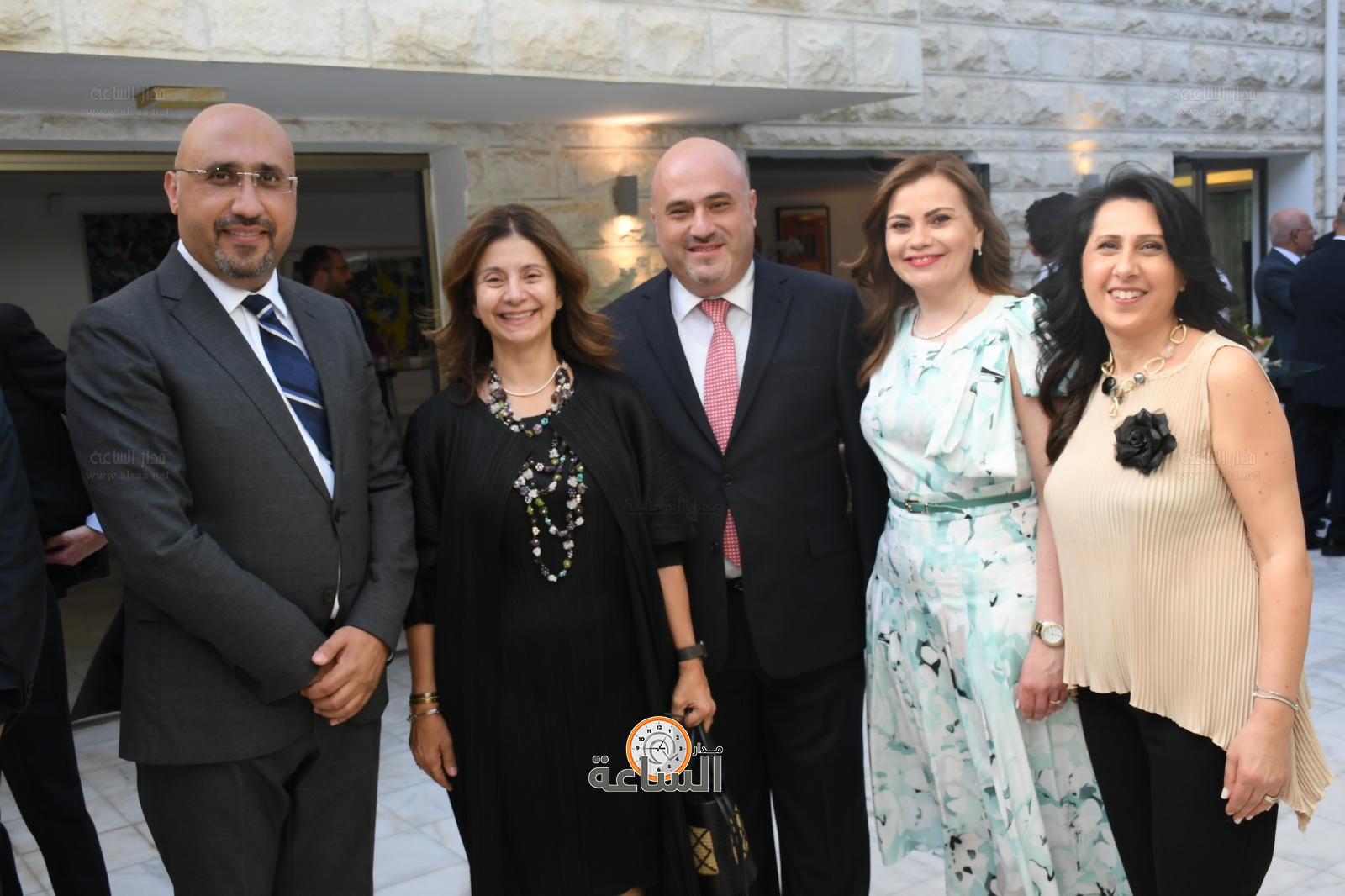 Madar Al-Saa Images 0.6965645281858229