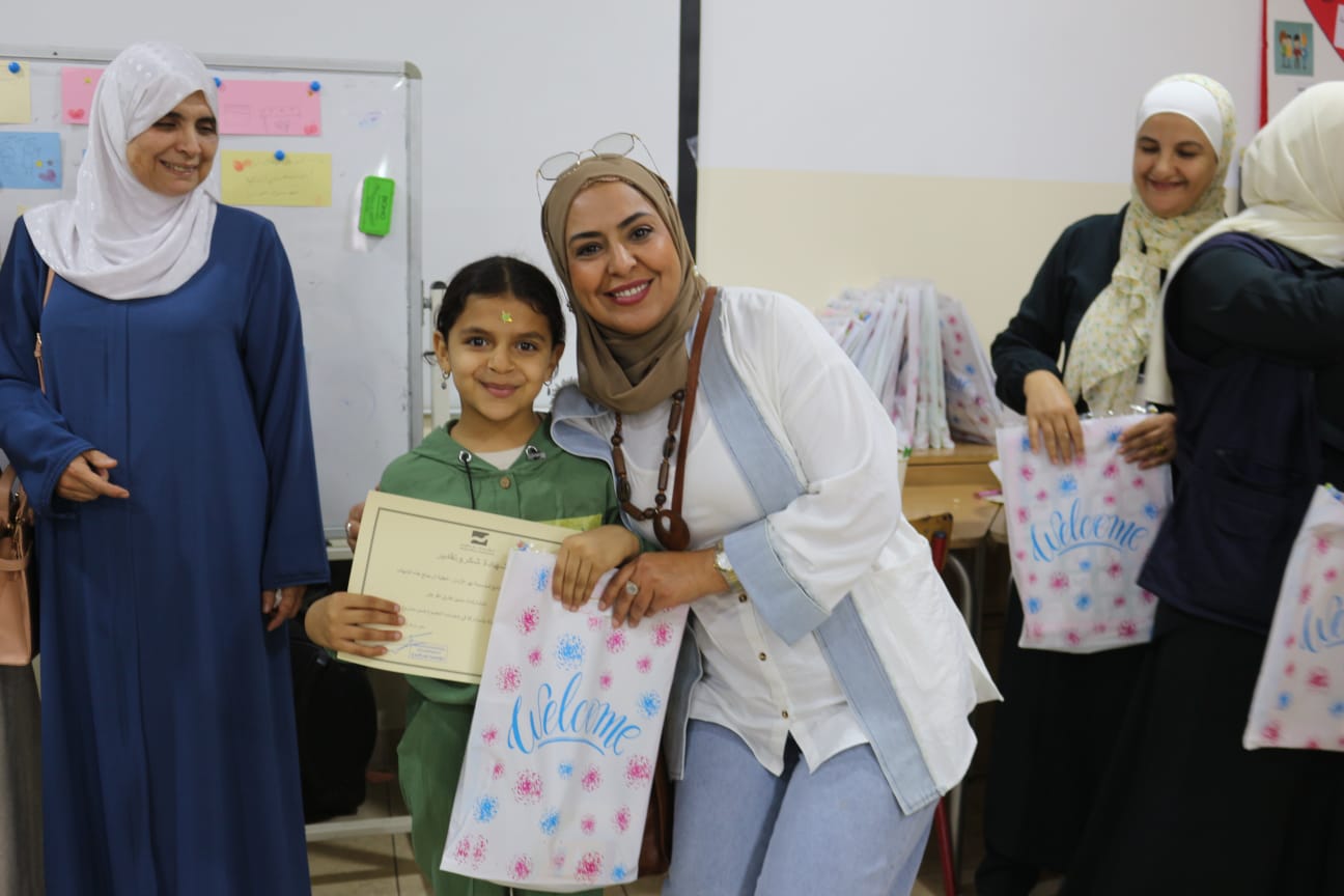 Madar Al-Saa Images 0.5707177787854664