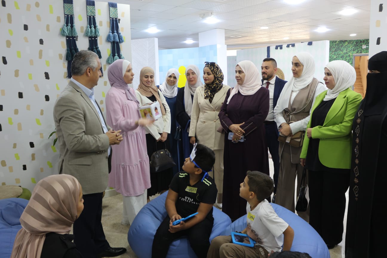 Madar Al-Saa Images 0.9756864224464704