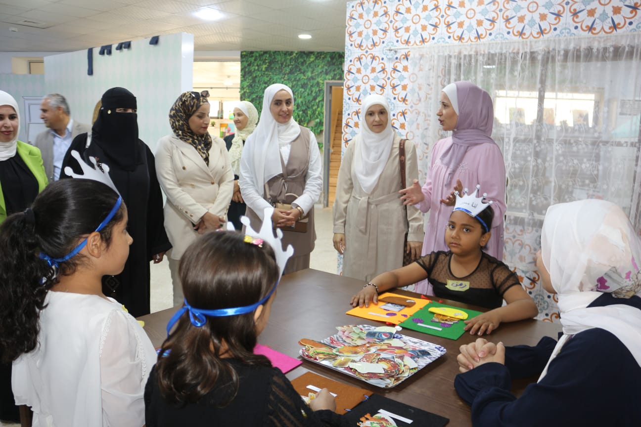 Madar Al-Saa Images 0.33813306341225513