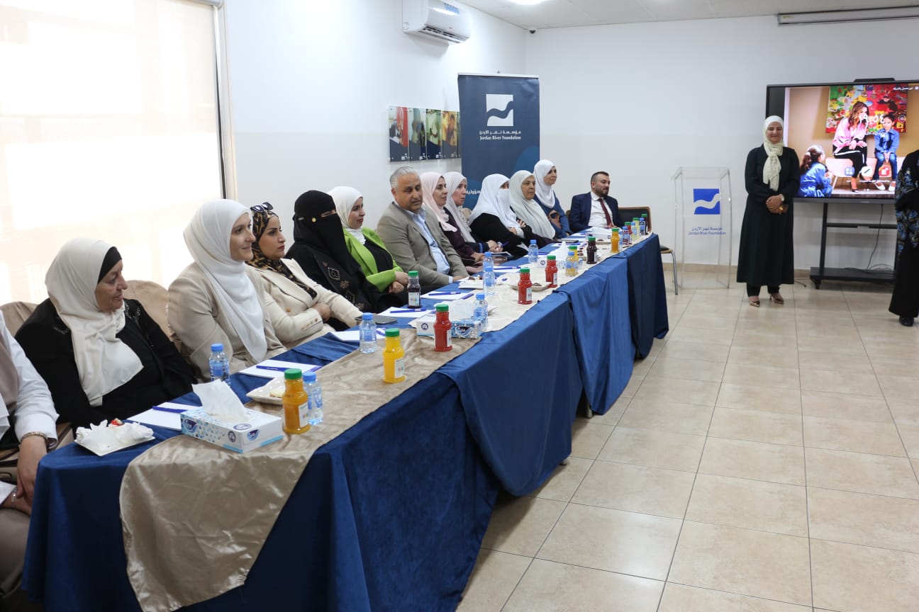 Madar Al-Saa Images 0.47082875143214786