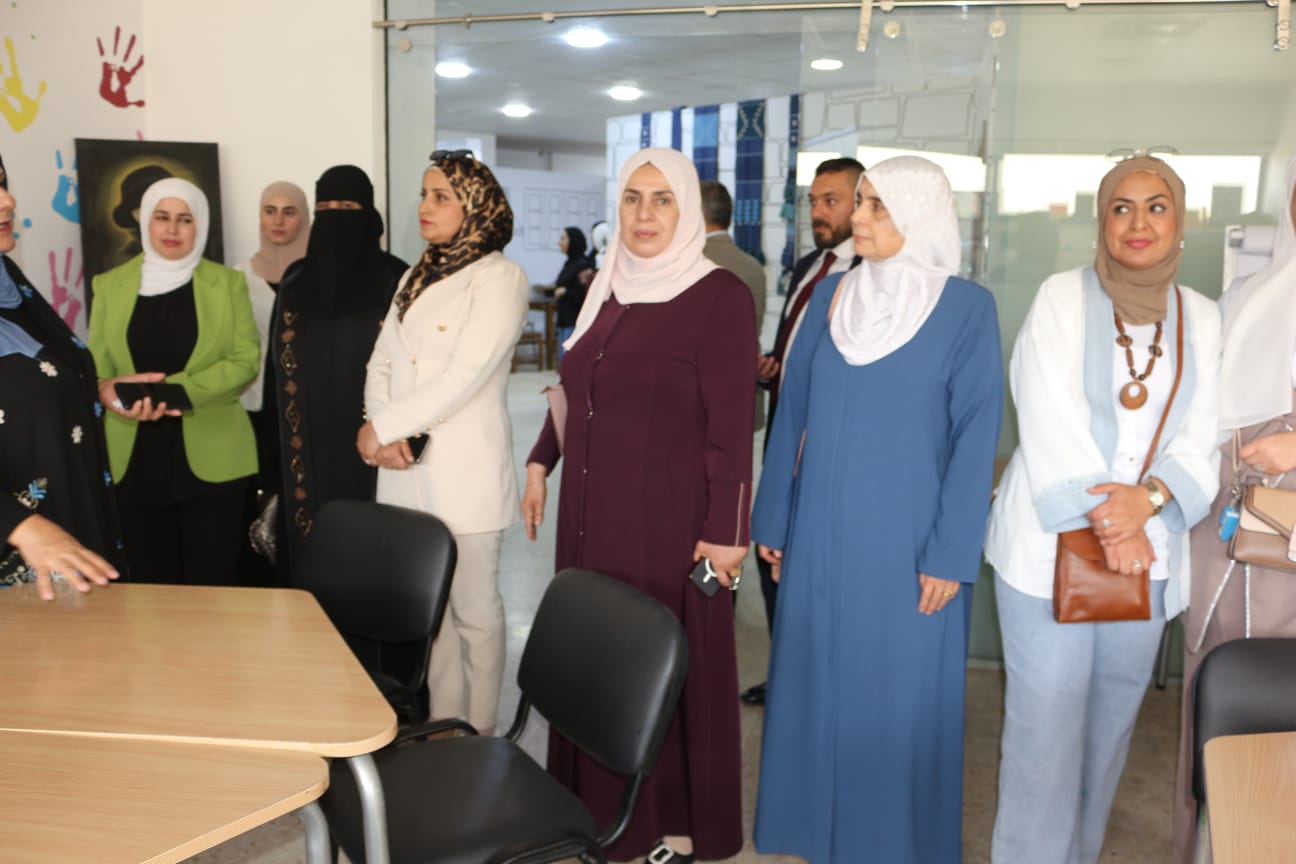 Madar Al-Saa Images 0.42316371911839523