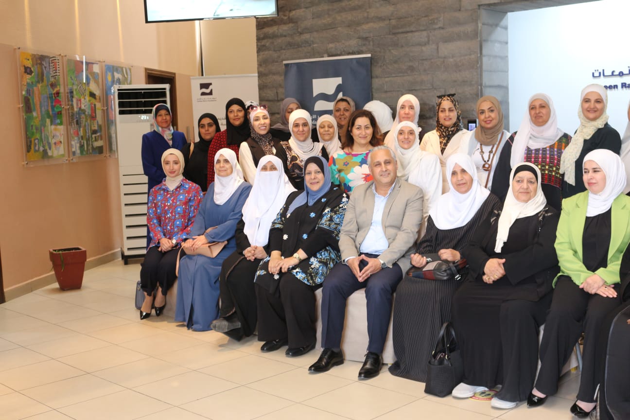 Madar Al-Saa Images 0.5725390528381977