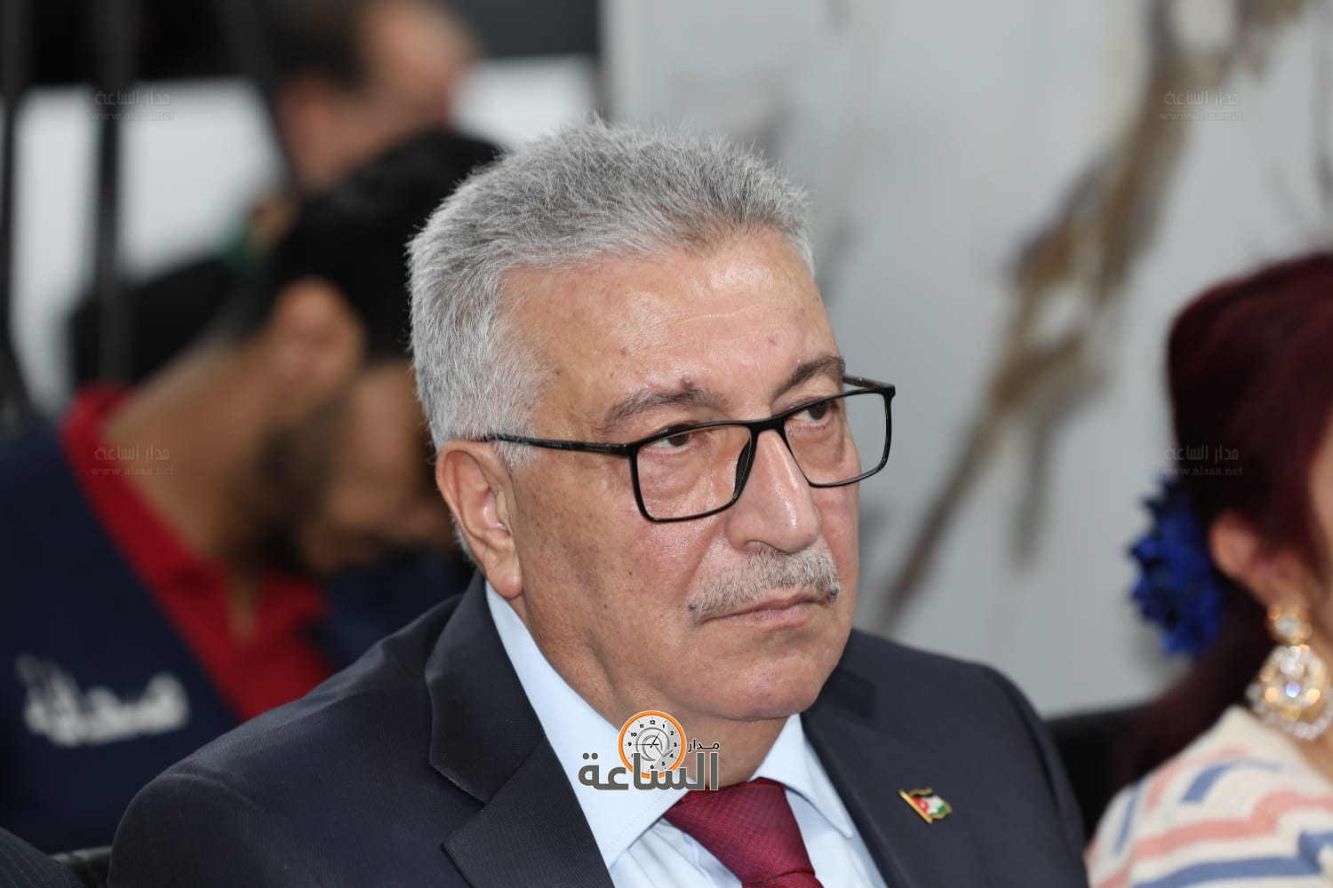 Madar Al-Saa Images 0.424041159252286