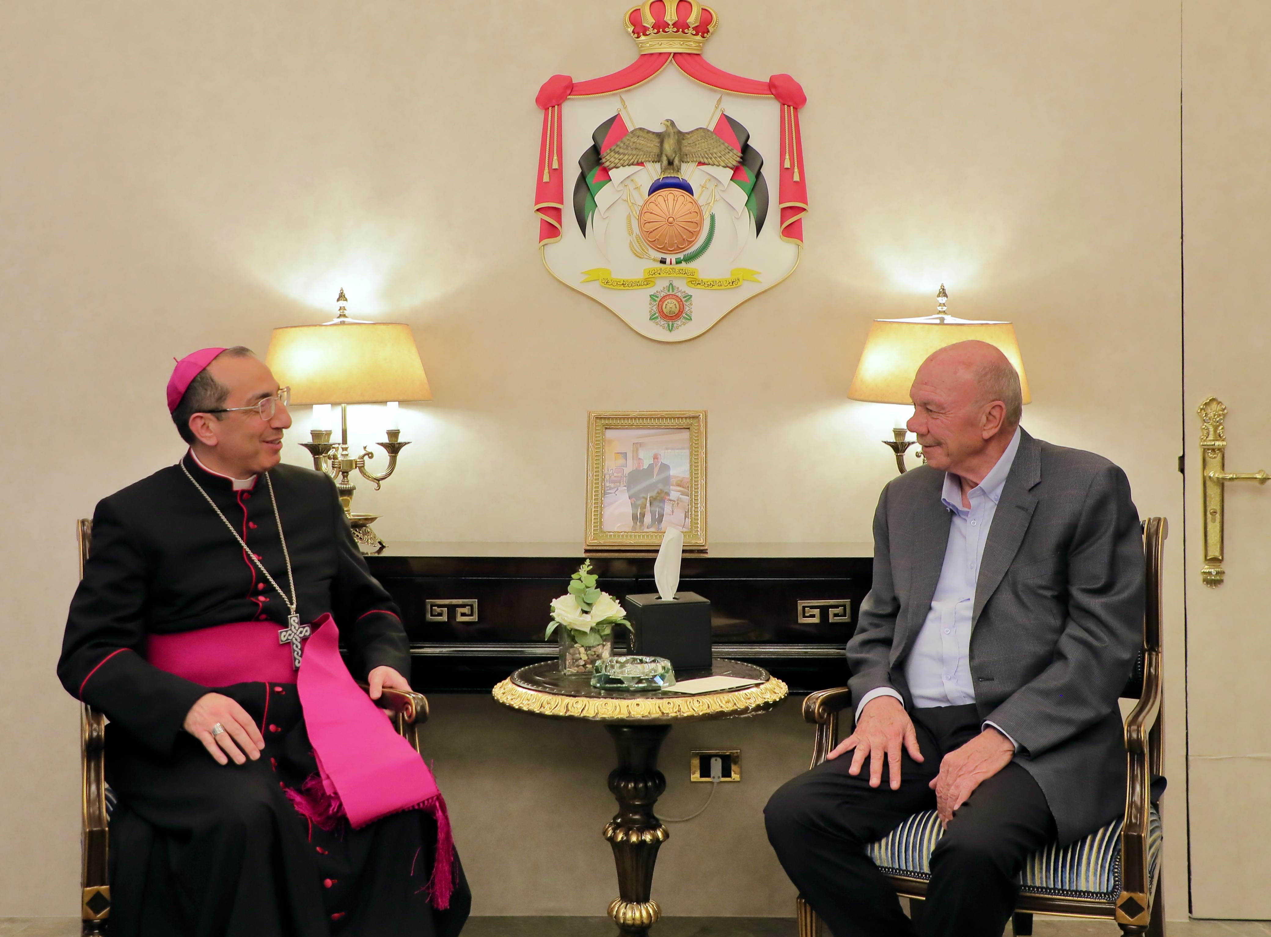 Madar Al-Saa Images 0.8369072517060837