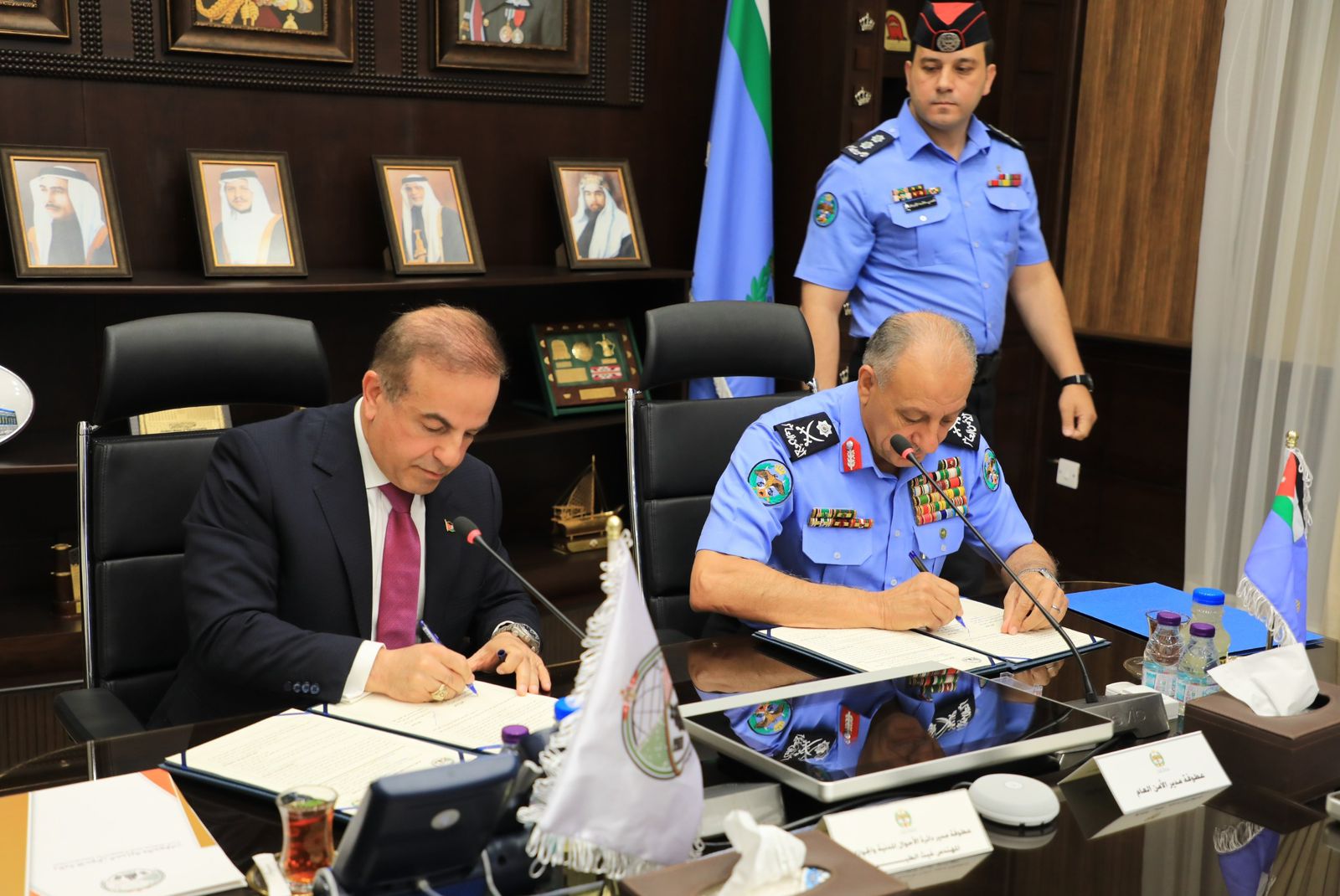 Madar Al-Saa Images 0.48656027440198213