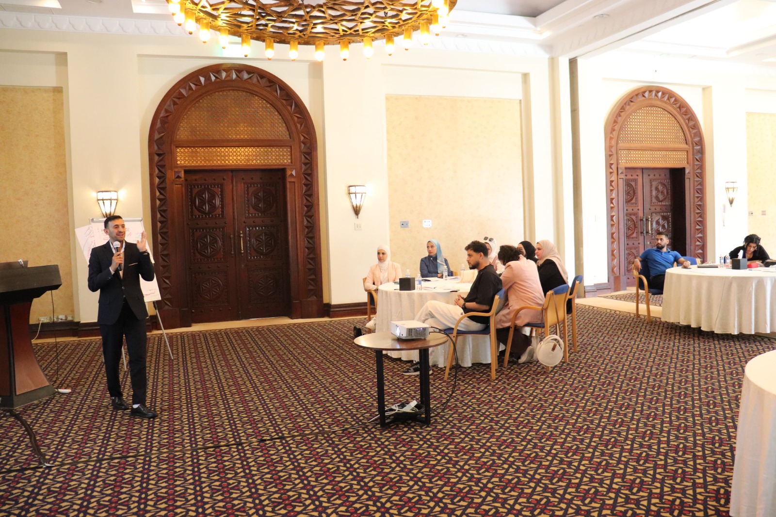 Madar Al-Saa Images 0.6533290297446273