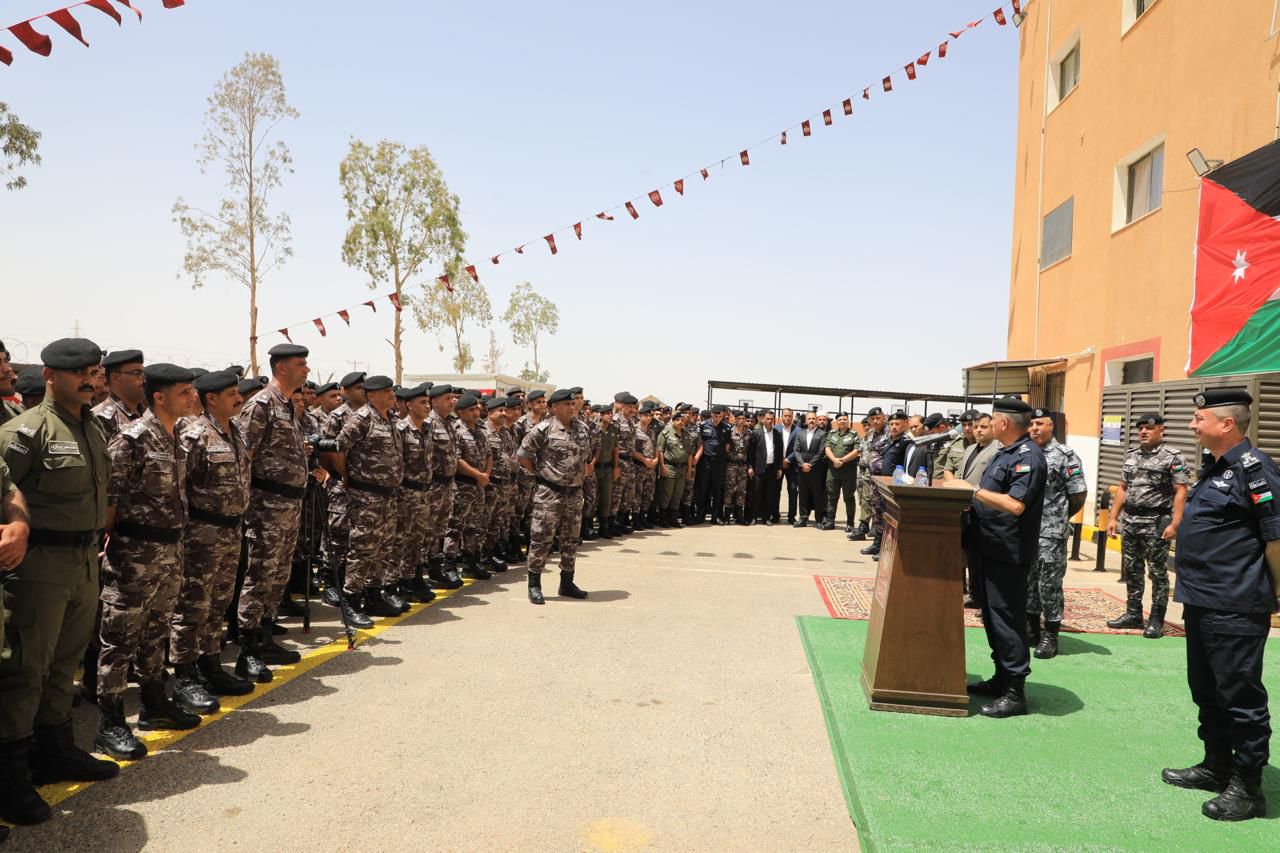 Madar Al-Saa Images 0.3514348779515225