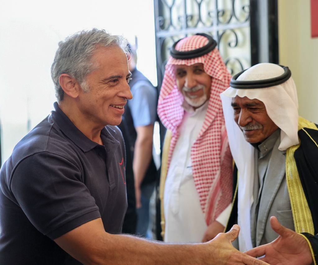 Madar Al-Saa Images 0.7187458002470654