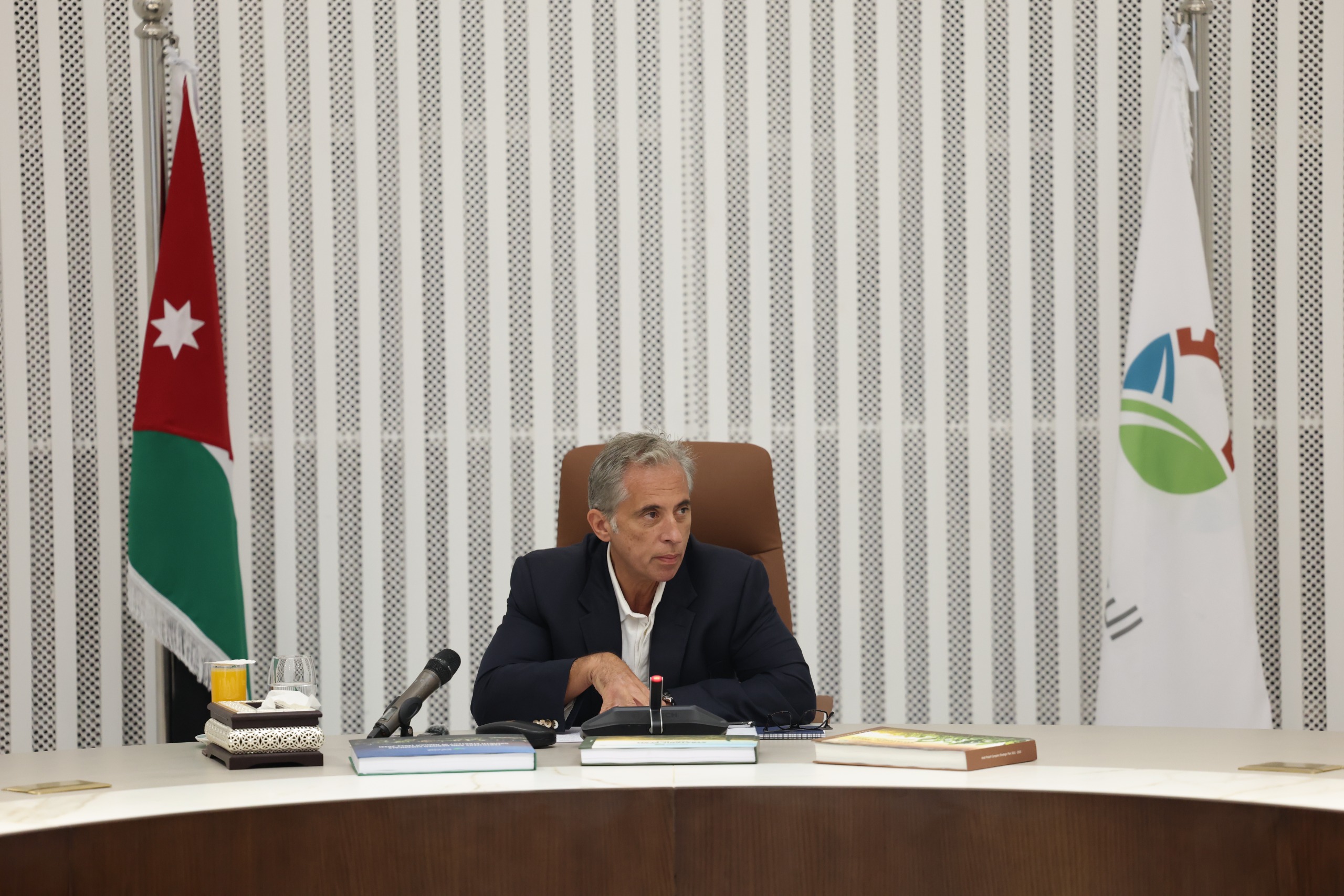 Madar Al-Saa Images 0.26510936564732057