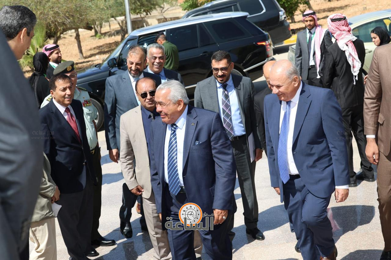 Madar Al-Saa Images 0.6181718425395123