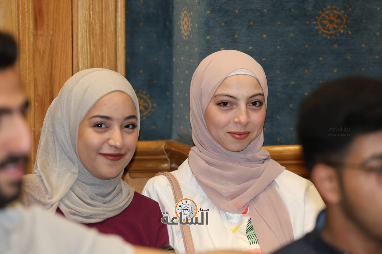 Madar Al-Saa Images 0.9415327789857638