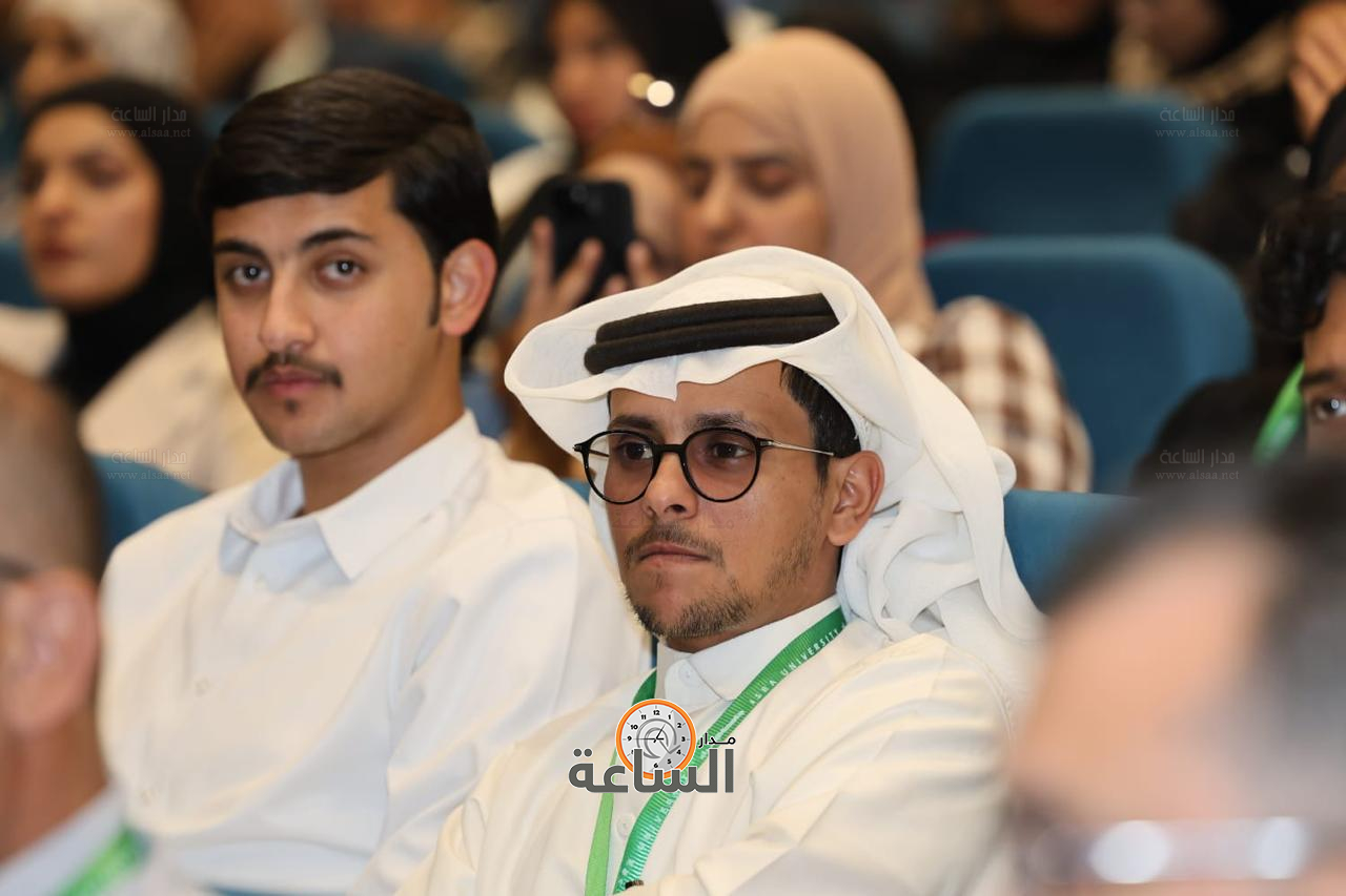 Madar Al-Saa Images 0.9631541117492267