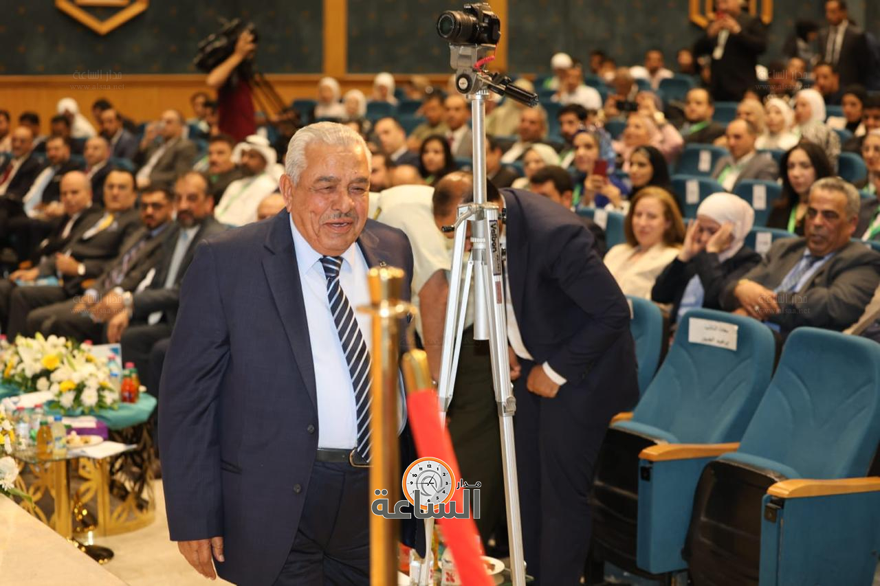 Madar Al-Saa Images 0.16411132843996734