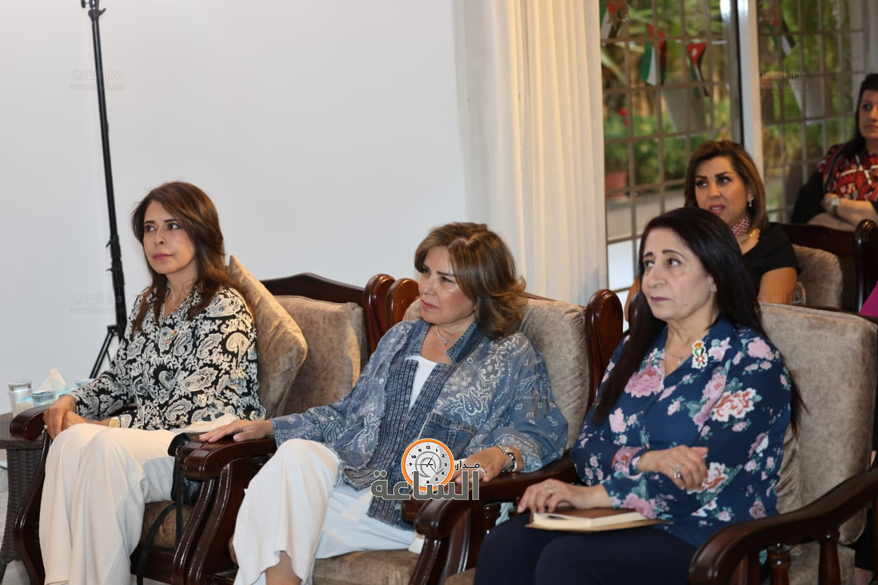 Madar Al-Saa Images 0.14275015022456627