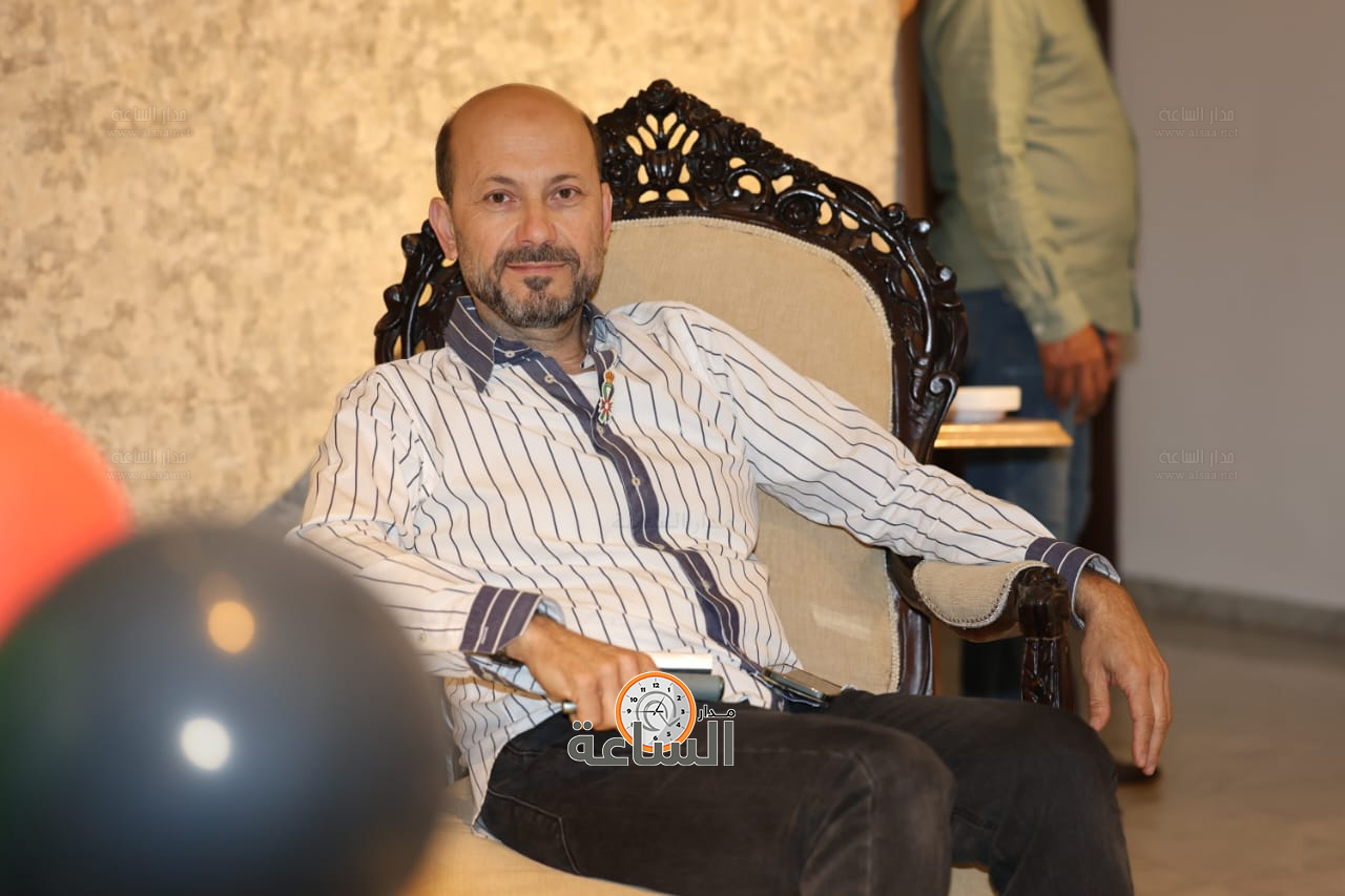 Madar Al-Saa Images 0.9894214987956671