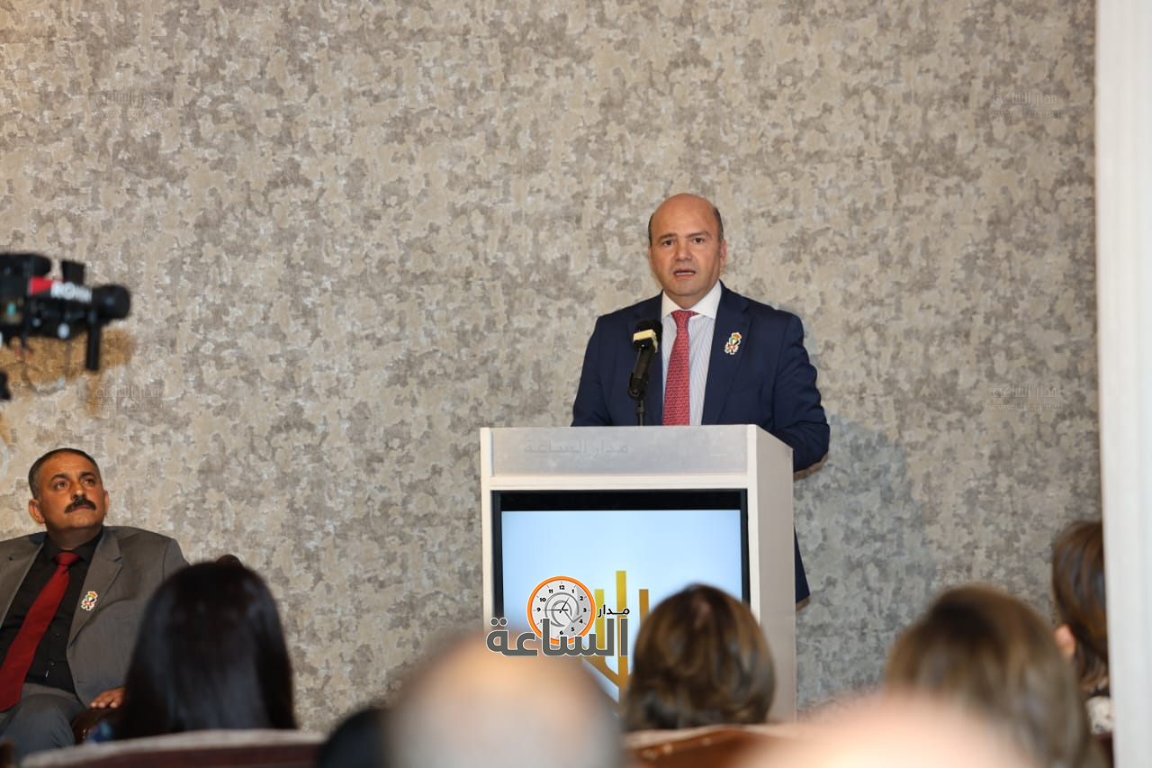 Madar Al-Saa Images 0.5118490483864725