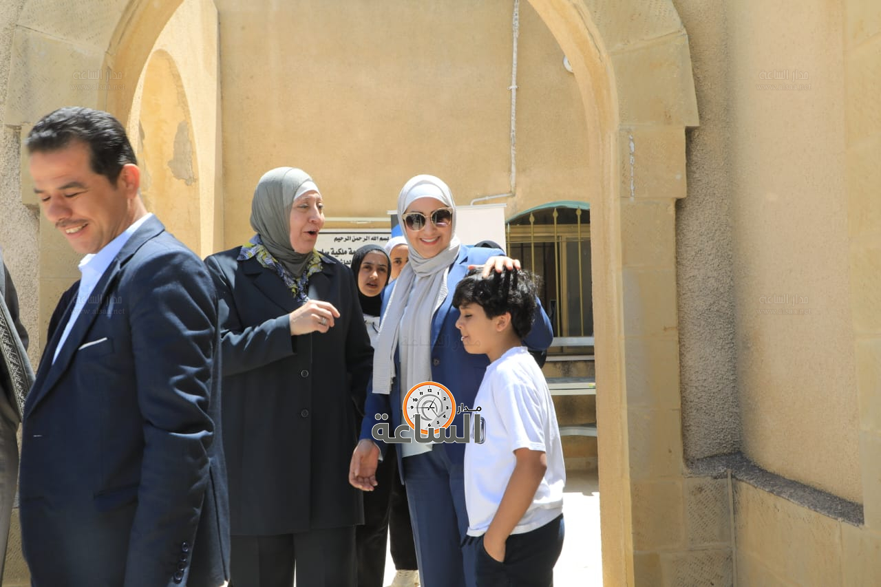 Madar Al-Saa Images 0.36821133864069844