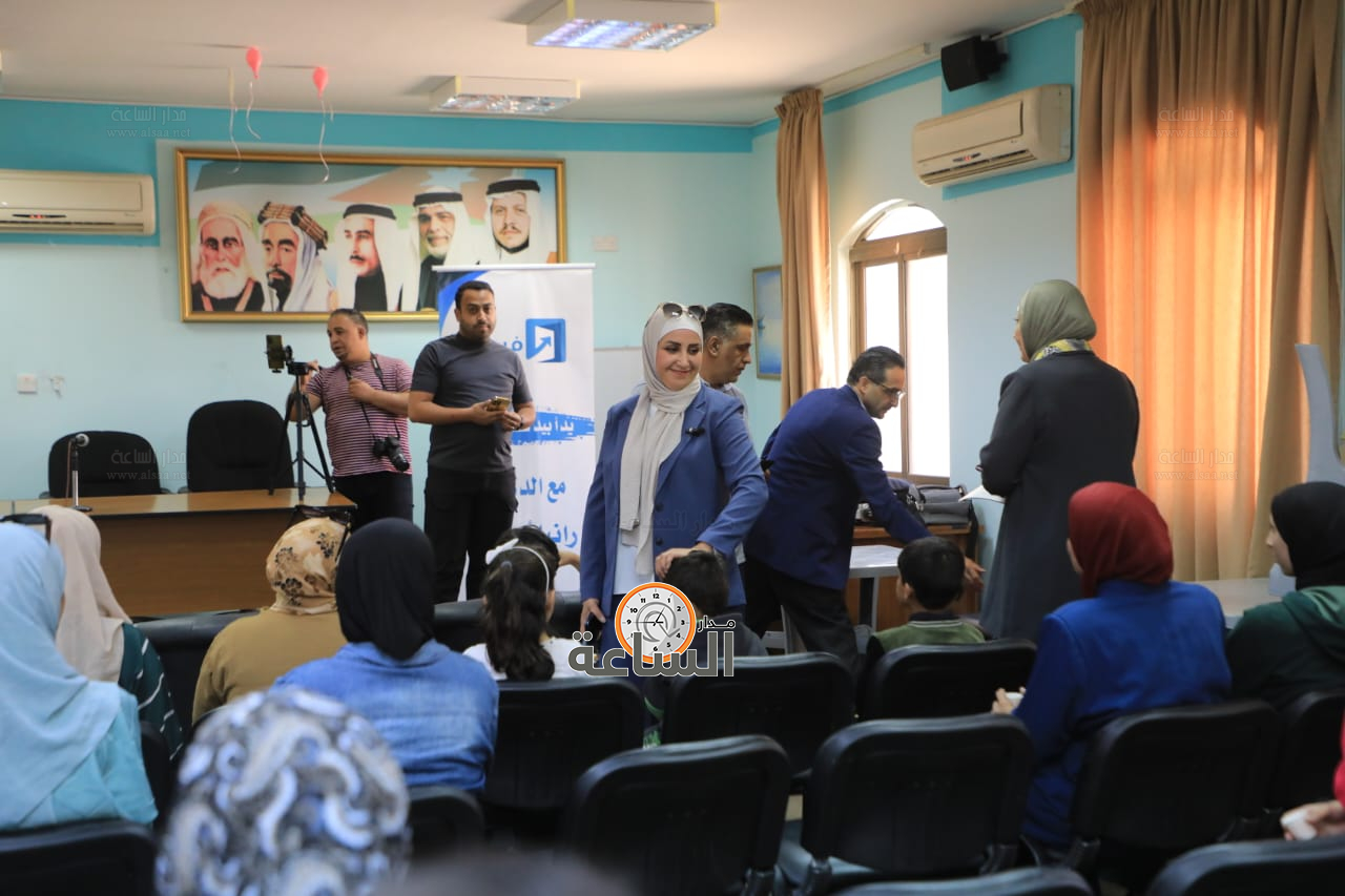 Madar Al-Saa Images 0.01808543191507772