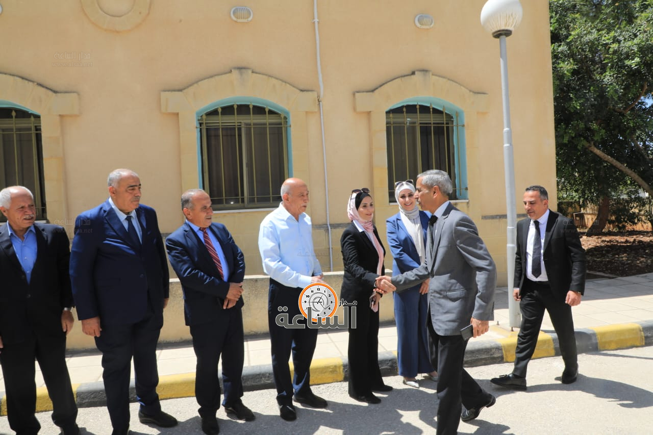 Madar Al-Saa Images 0.8252989618070089