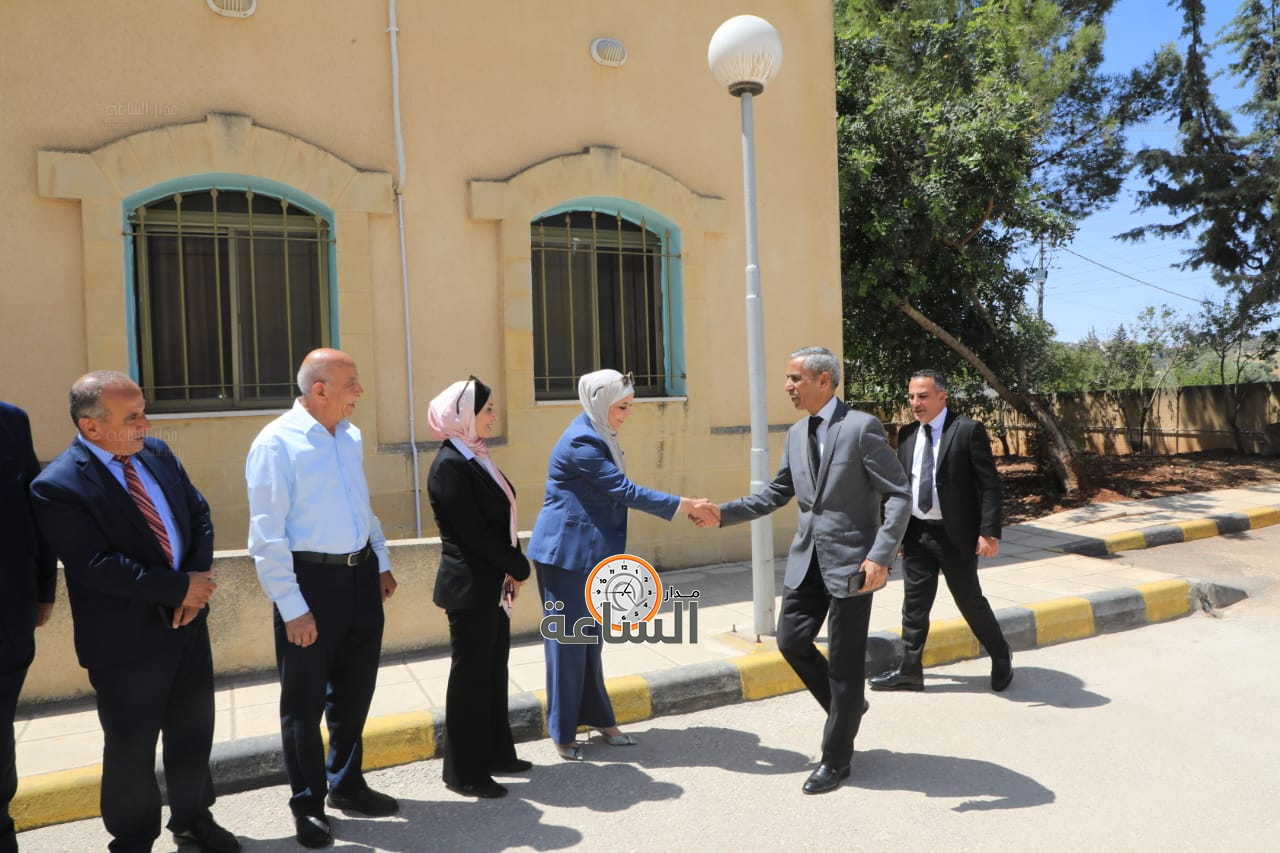 Madar Al-Saa Images 0.4691956855313534