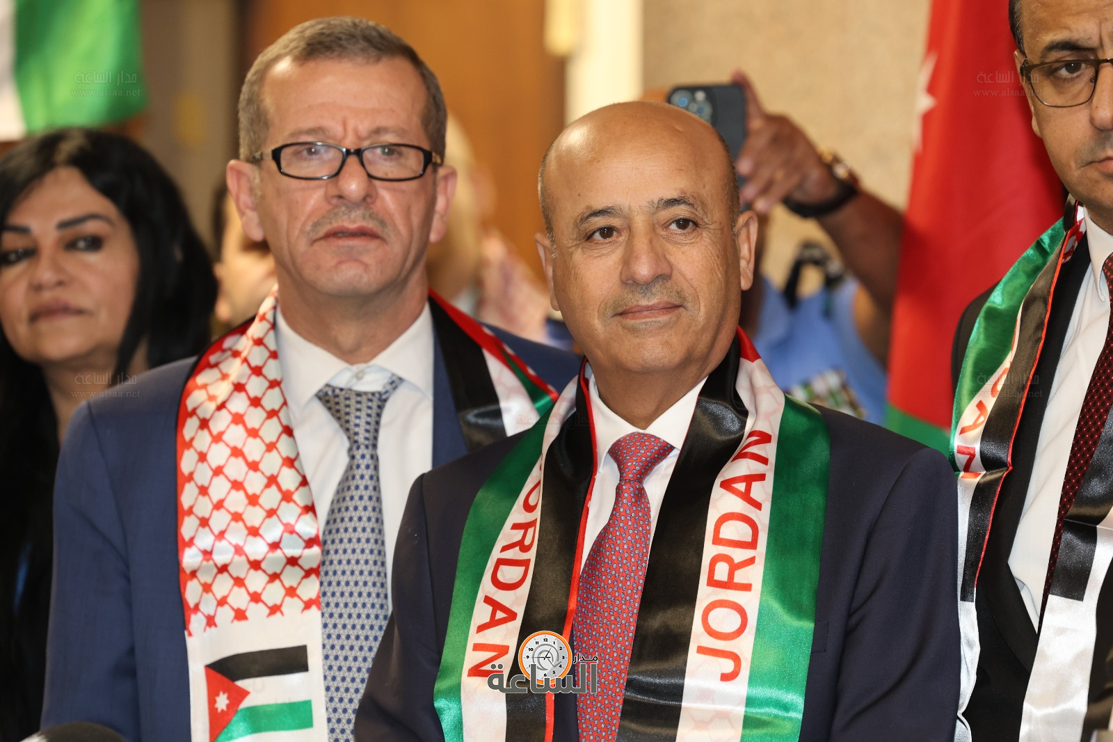 Madar Al-Saa Images 0.8740702045122558