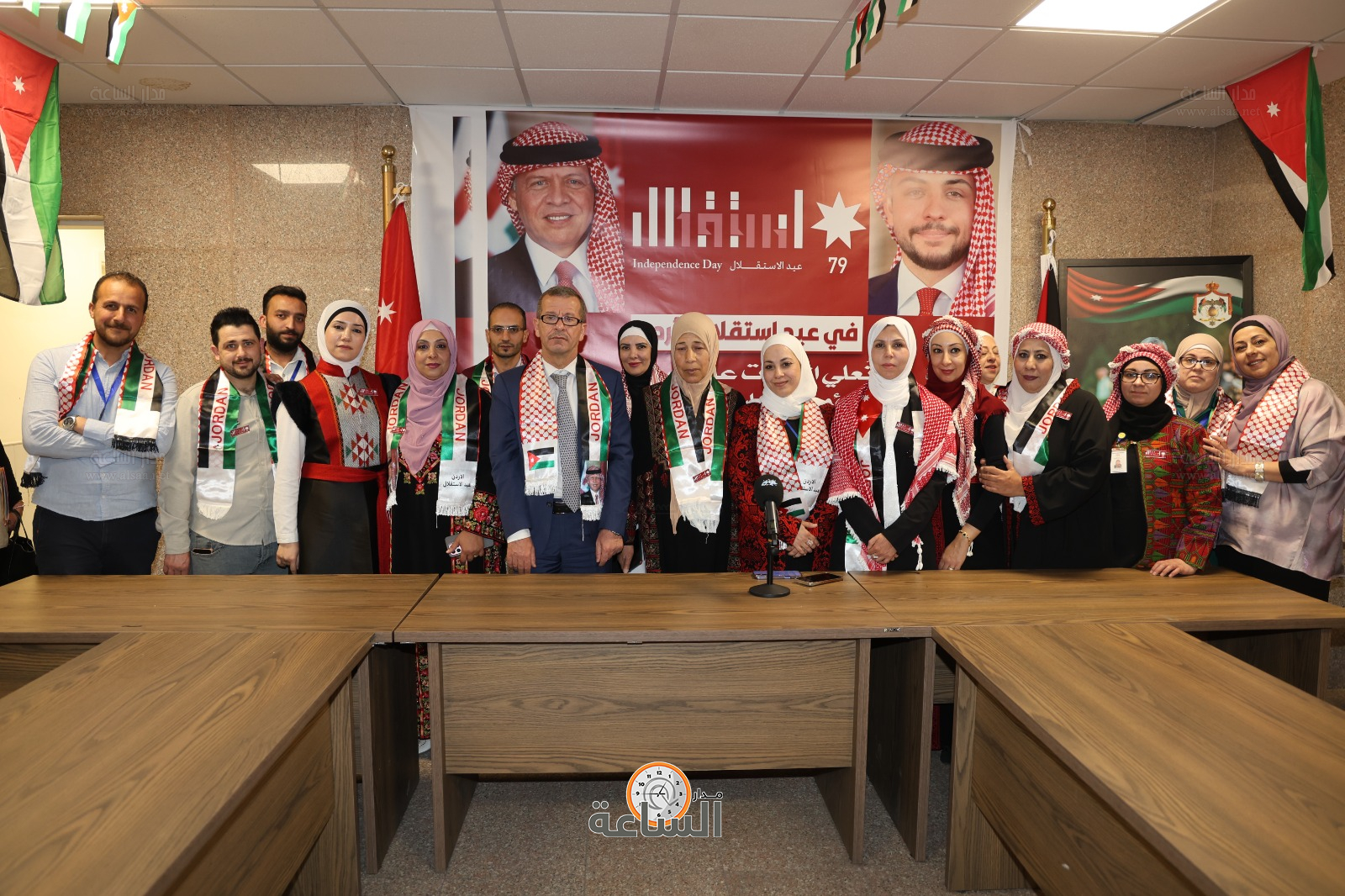 Madar Al-Saa Images 0.018859064705440187