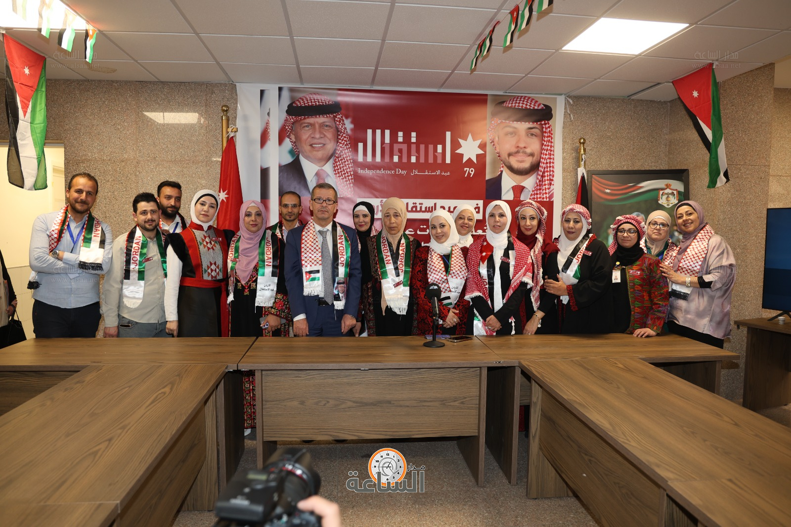 Madar Al-Saa Images 0.8241654839387708