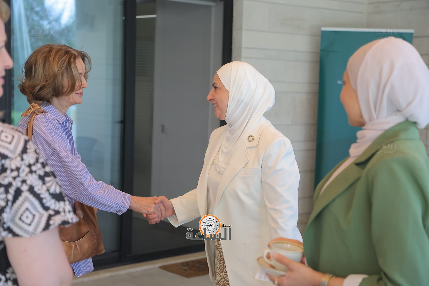 Madar Al-Saa Images 0.541764812175419