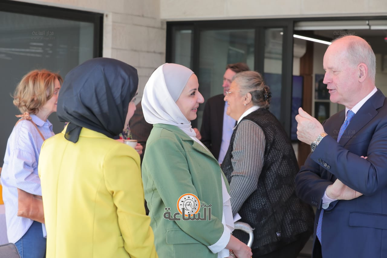 Madar Al-Saa Images 0.7220432890203282