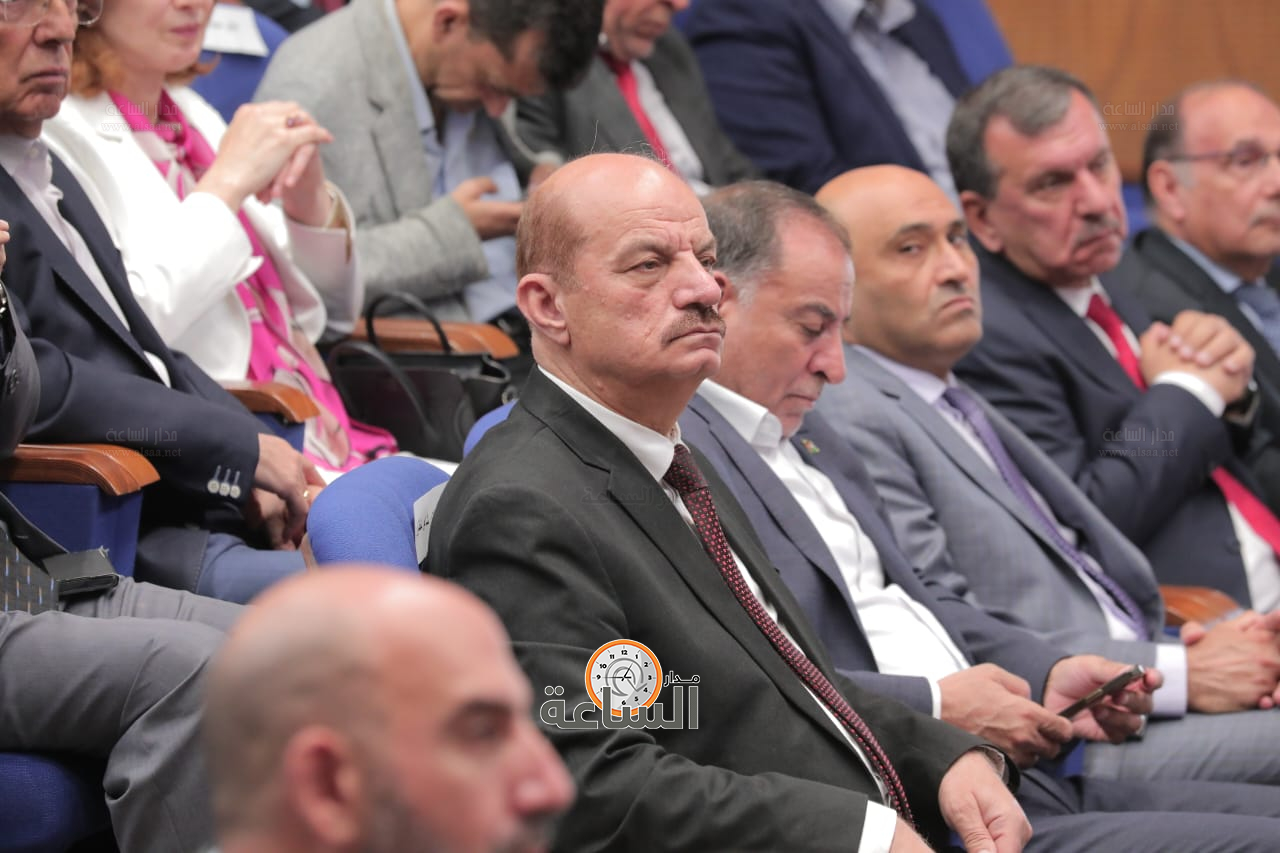 Madar Al-Saa Images 0.5621716093453288