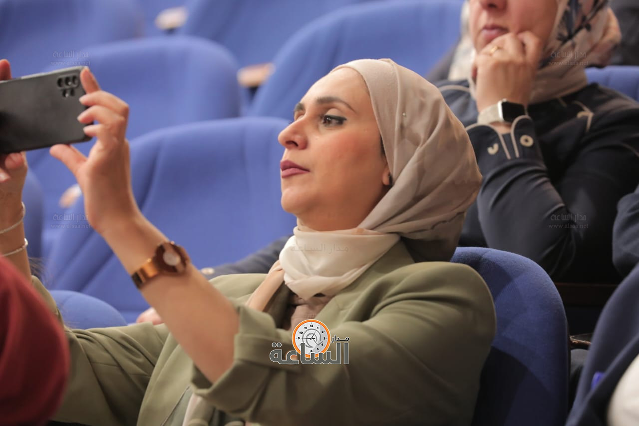 Madar Al-Saa Images 0.7545662154437468