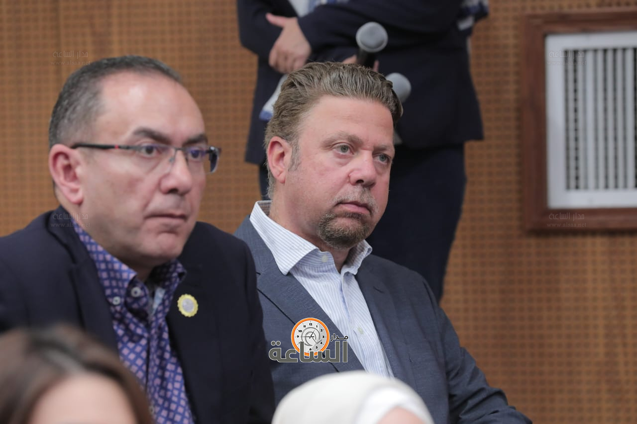 Madar Al-Saa Images 0.1773789215016235