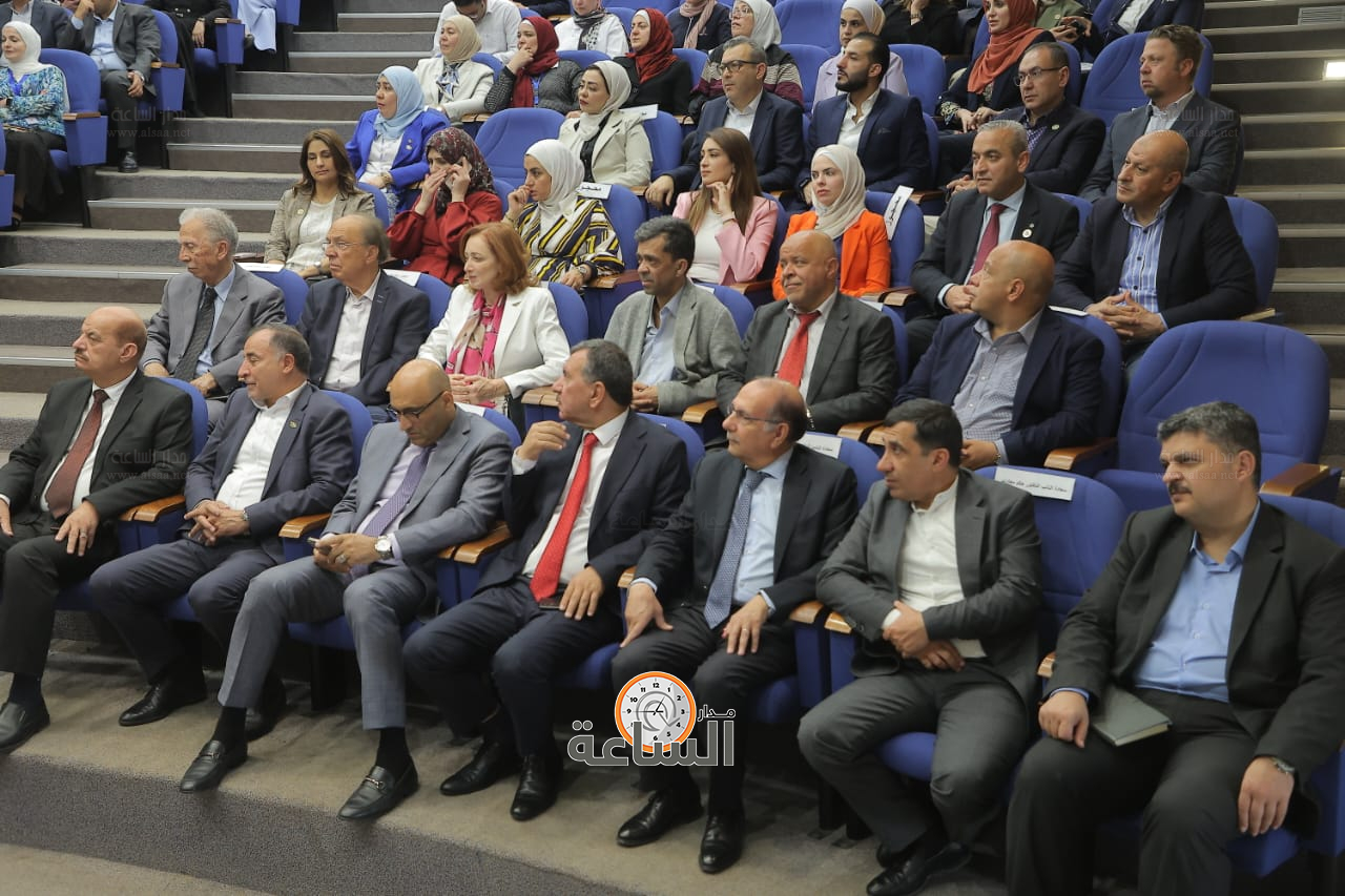 Madar Al-Saa Images 0.9483364552833262