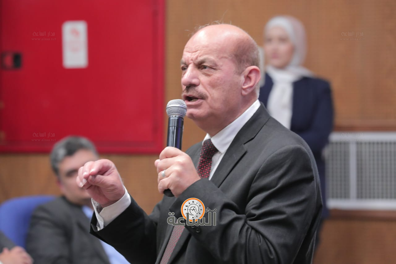 Madar Al-Saa Images 0.4329193145645376