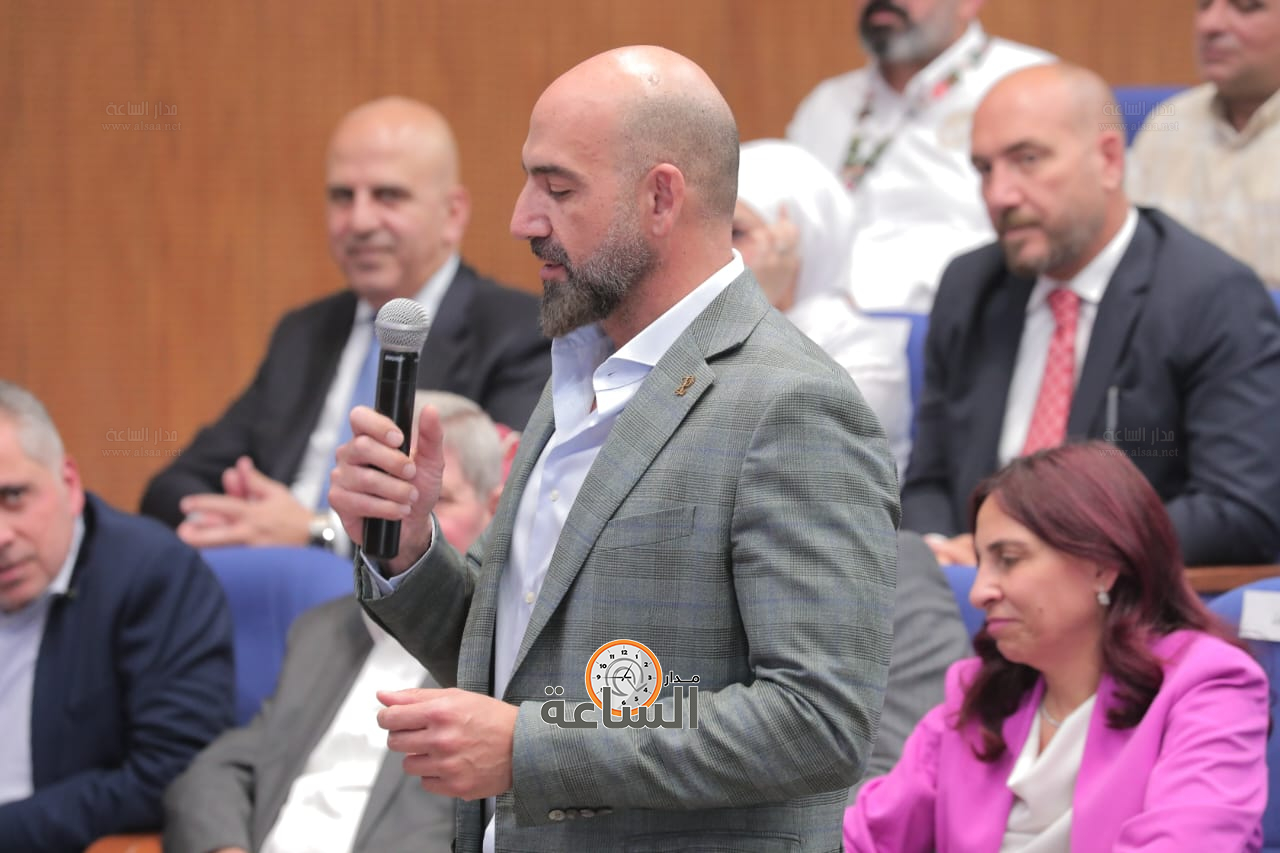 Madar Al-Saa Images 0.7608317162846692