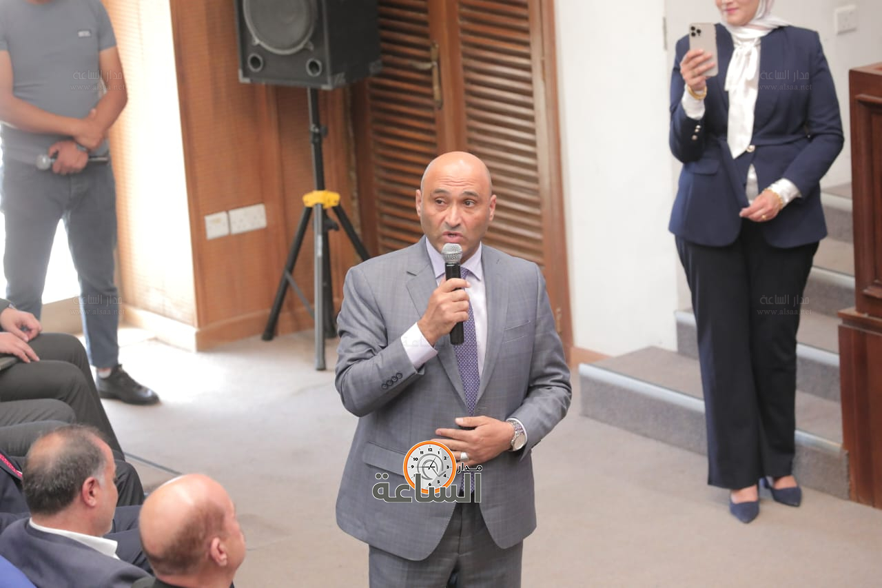 Madar Al-Saa Images 0.38418249492311385