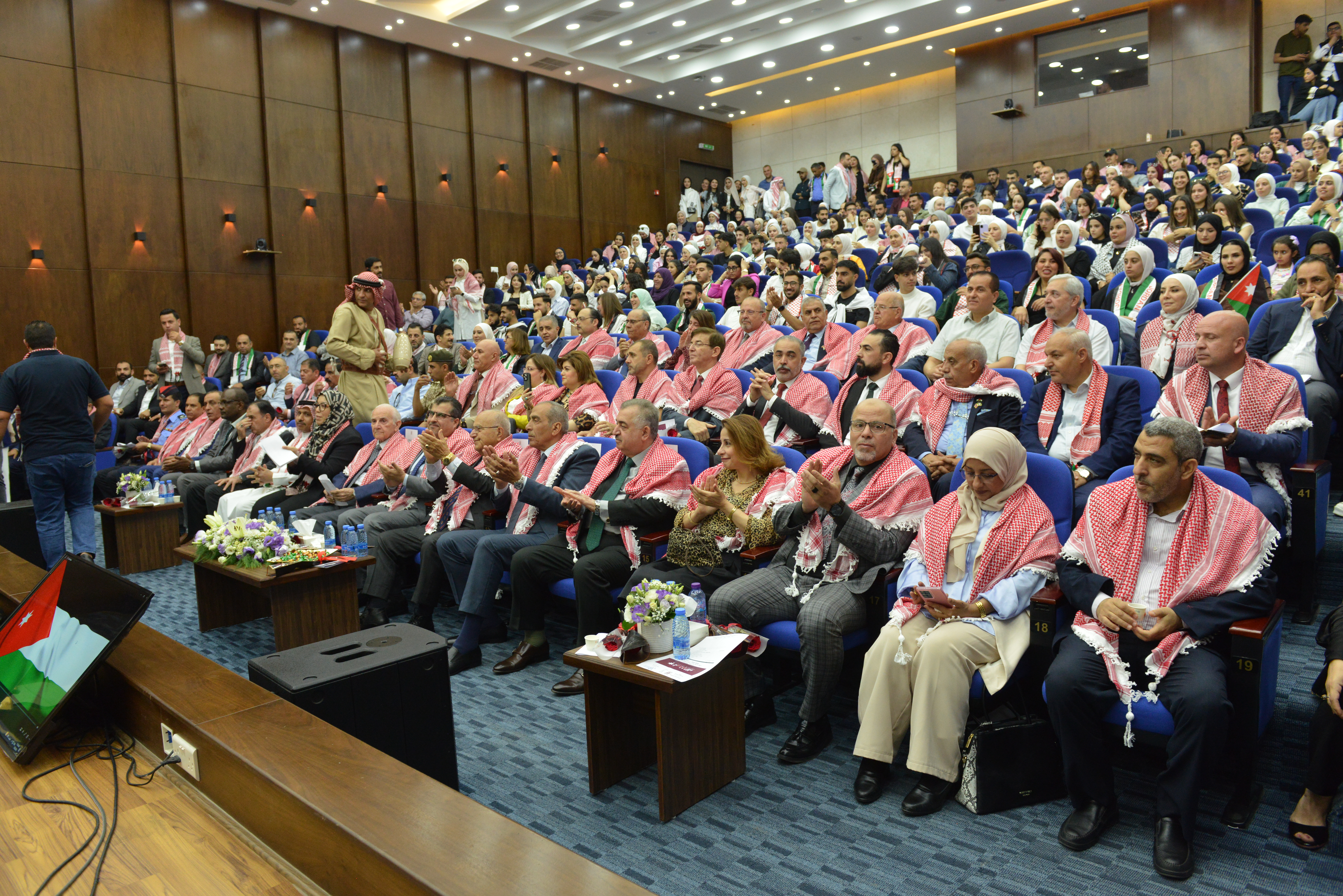 Madar Al-Saa Images 0.39648557401987683