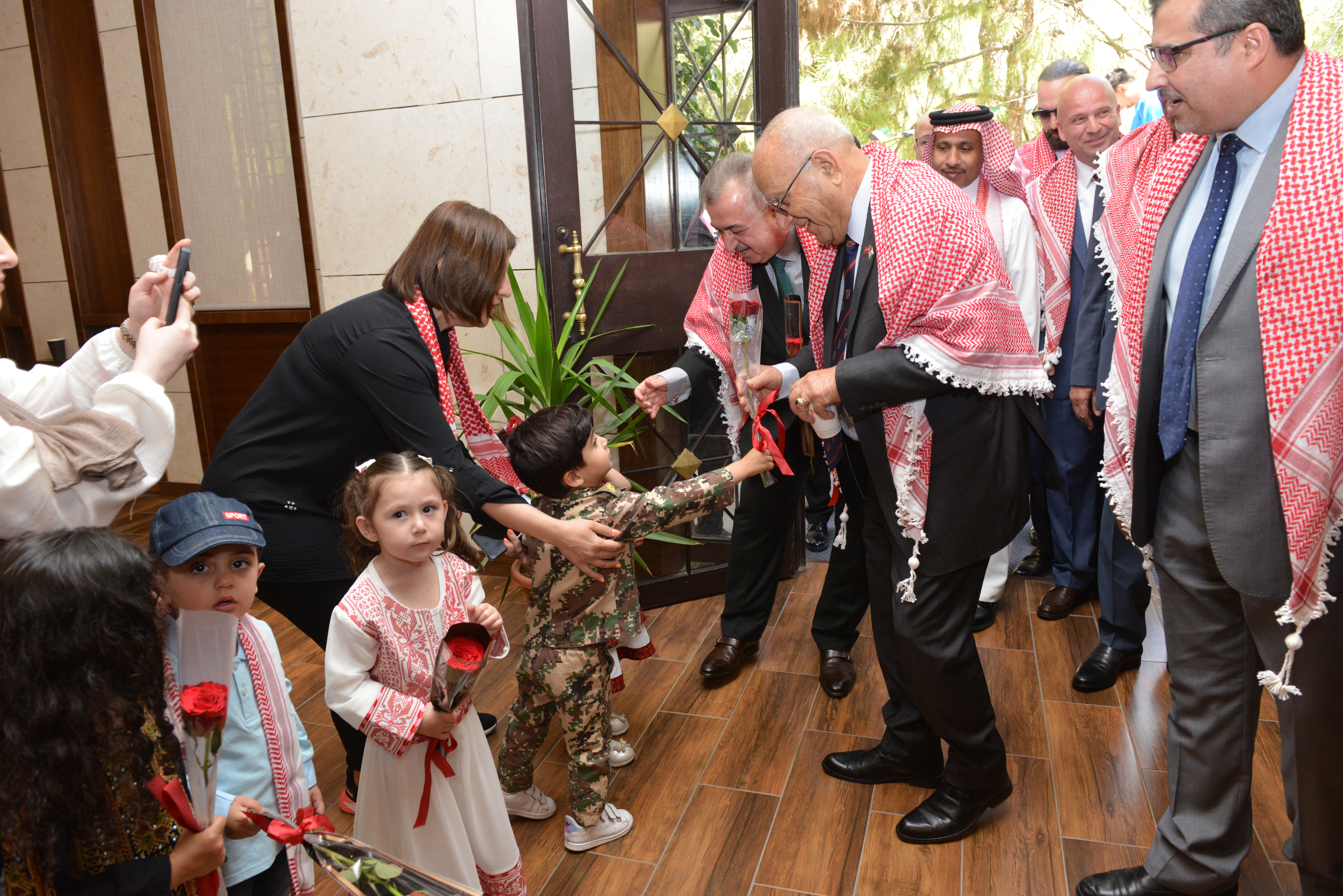 Madar Al-Saa Images 0.1979700420575019