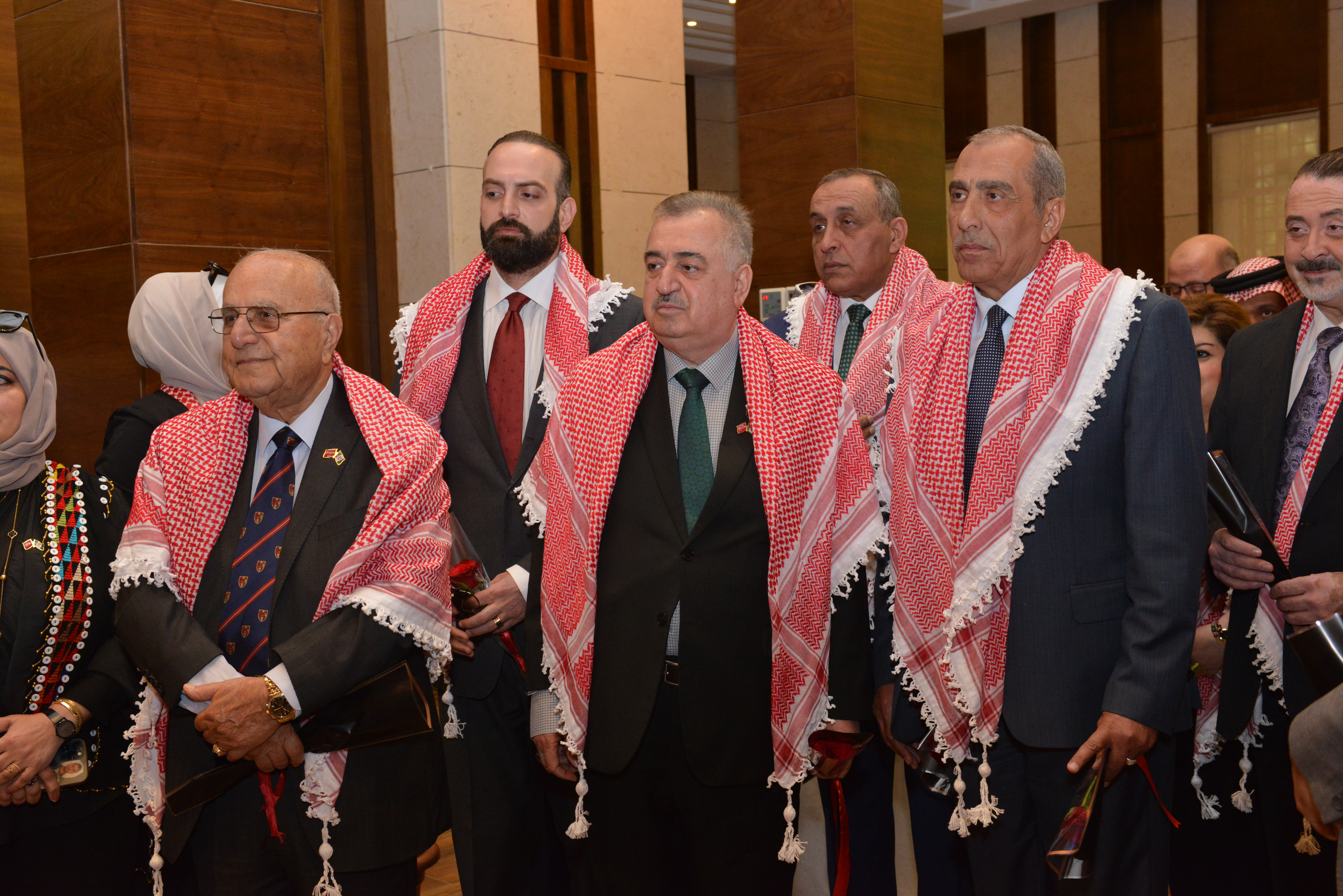 Madar Al-Saa Images 0.4047385722886073