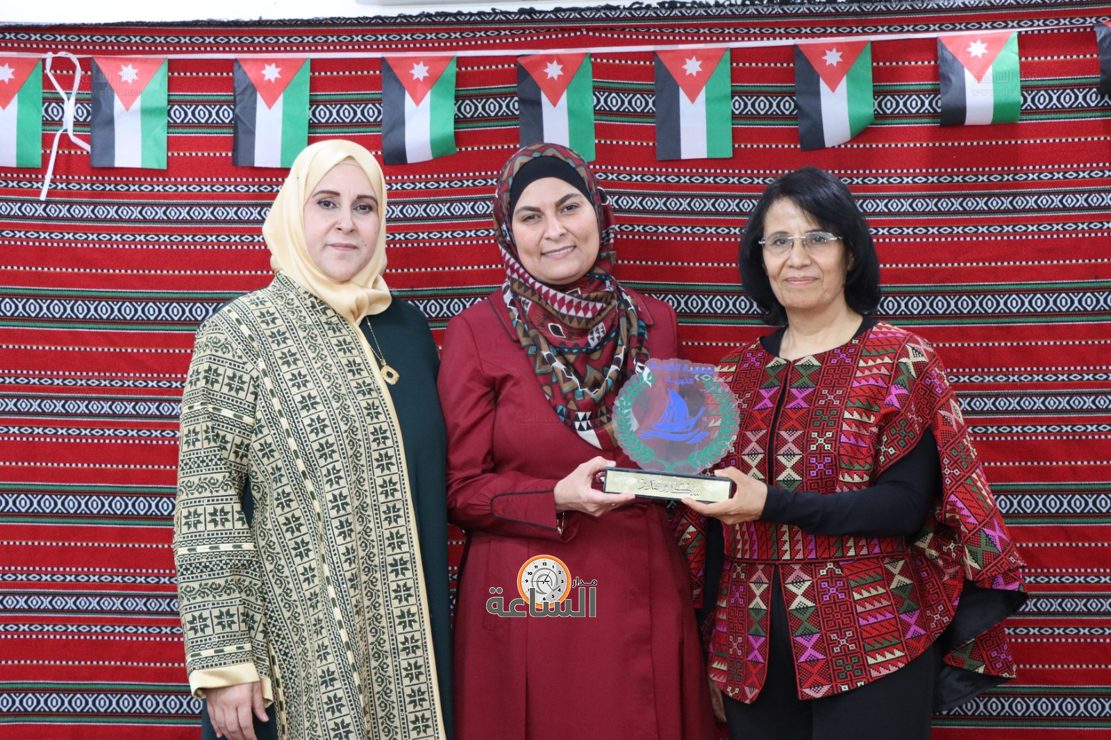 Madar Al-Saa Images 0.16502955710754041