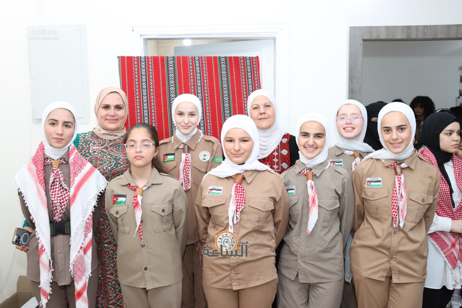 Madar Al-Saa Images 0.8112430096135599