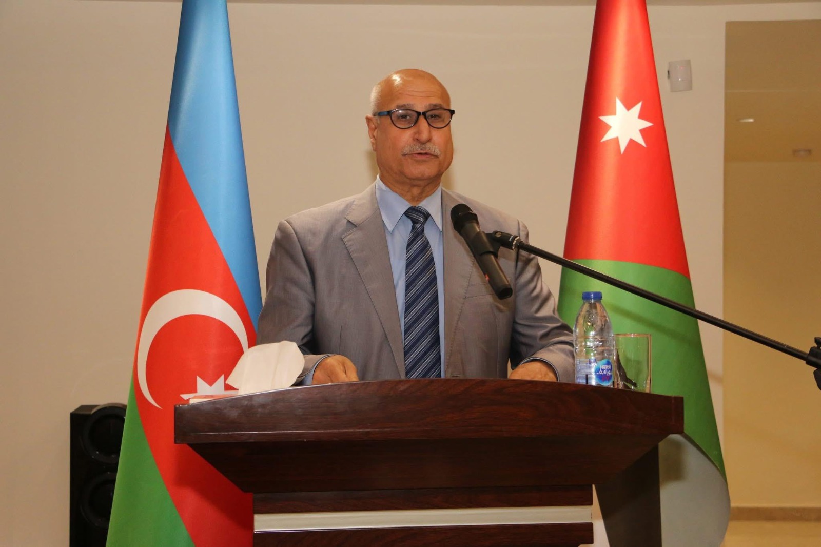 Madar Al-Saa Images 0.7564944042335138