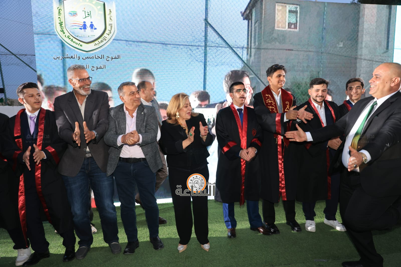 Madar Al-Saa Images 0.0233430472509355