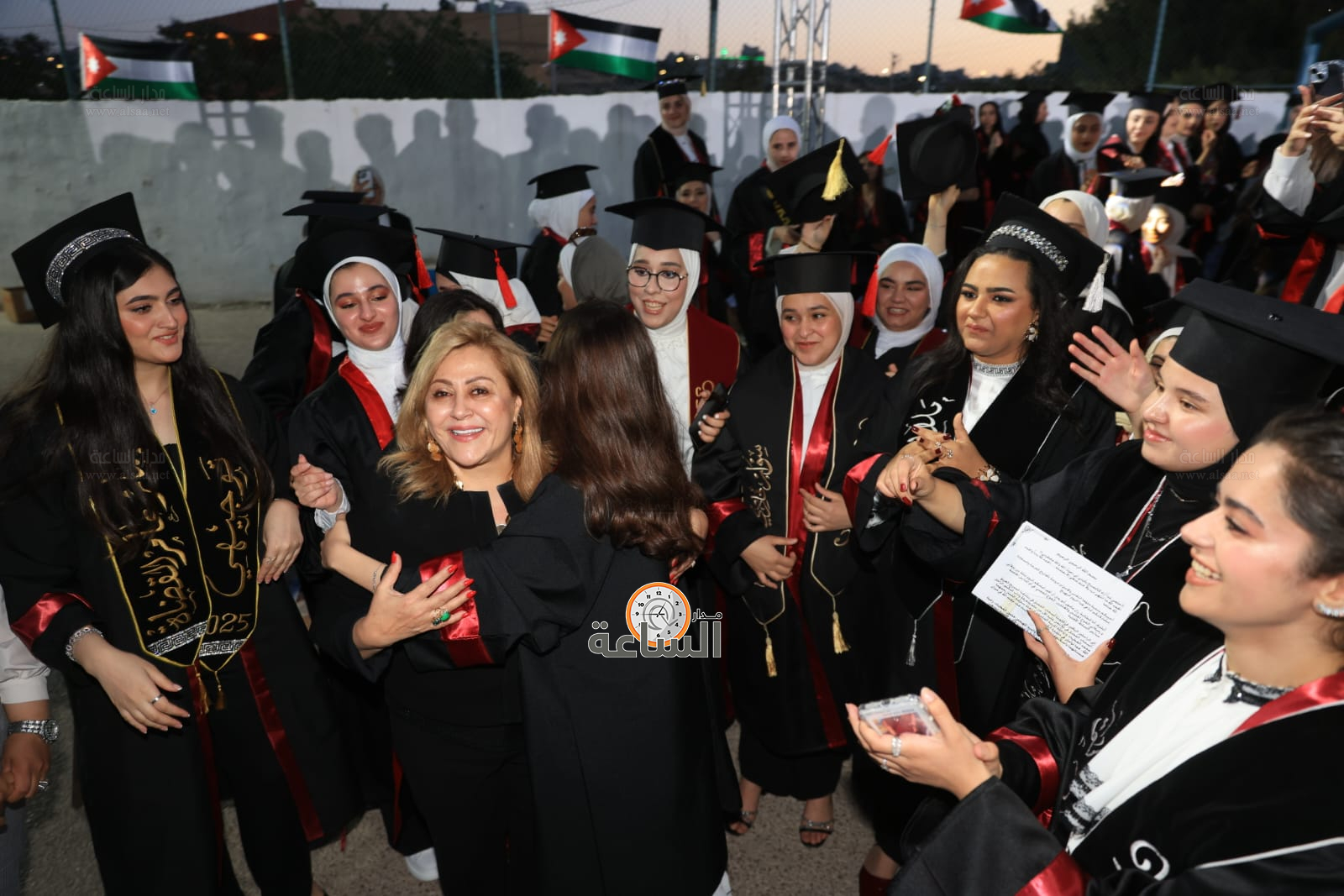 Madar Al-Saa Images 0.32421434049719045