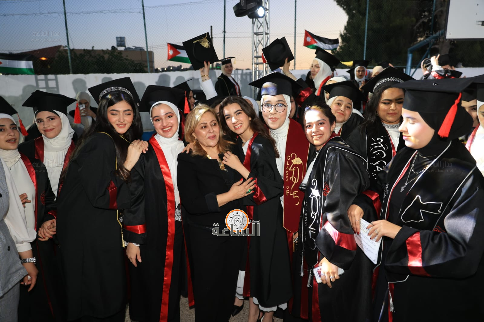 Madar Al-Saa Images 0.4948299106222728